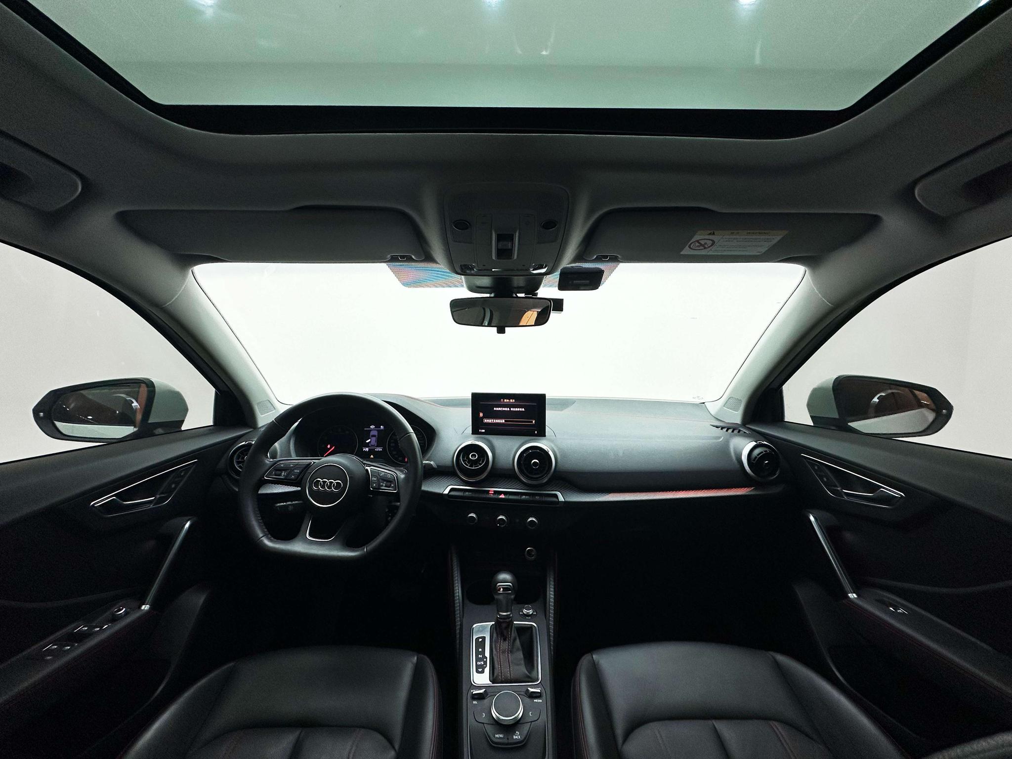 Audi Q2L 2022, фото 17