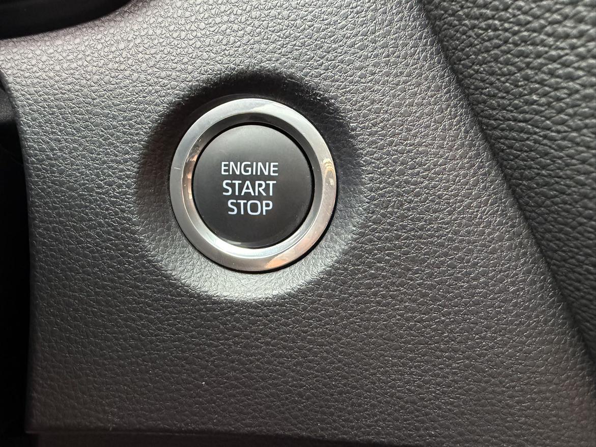 Toyota Corolla 2023, фото 15