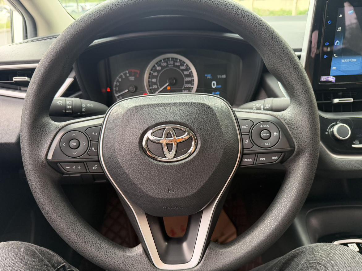 Toyota Corolla 2023, фото 16