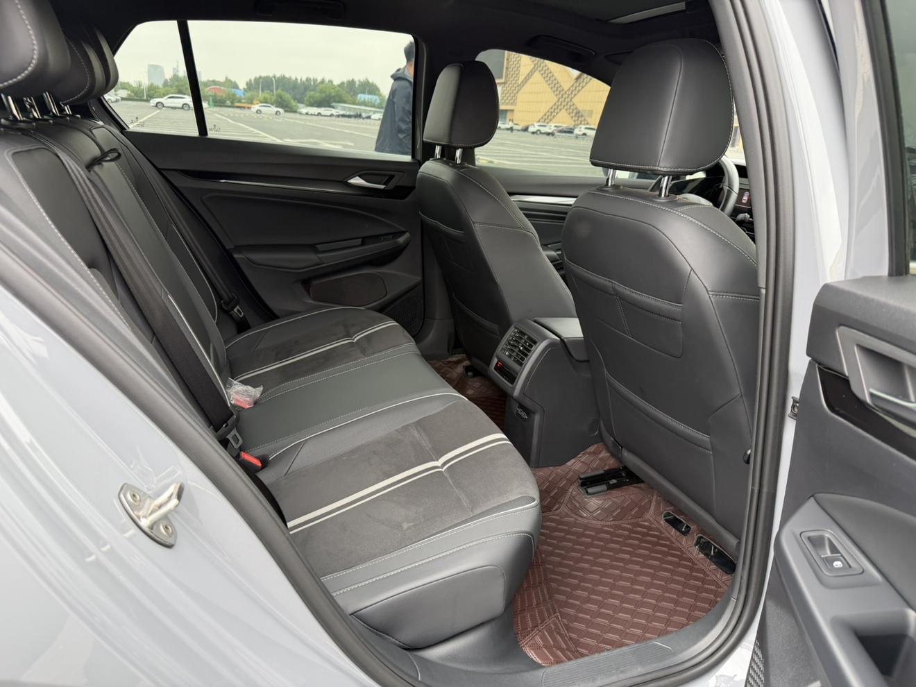 Volkswagen Golf 2022, фото 15