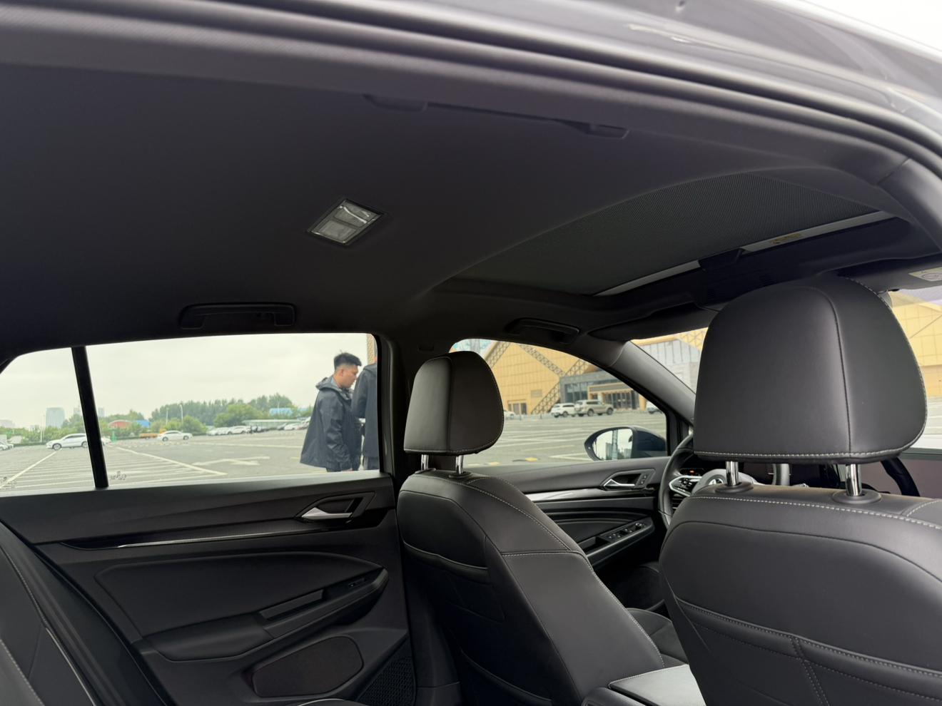Volkswagen Golf 2022, фото 16