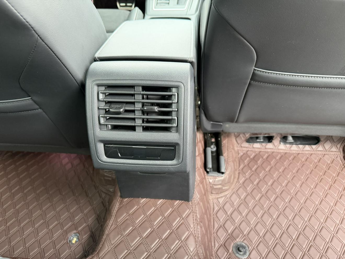 Volkswagen Golf 2022, фото 17
