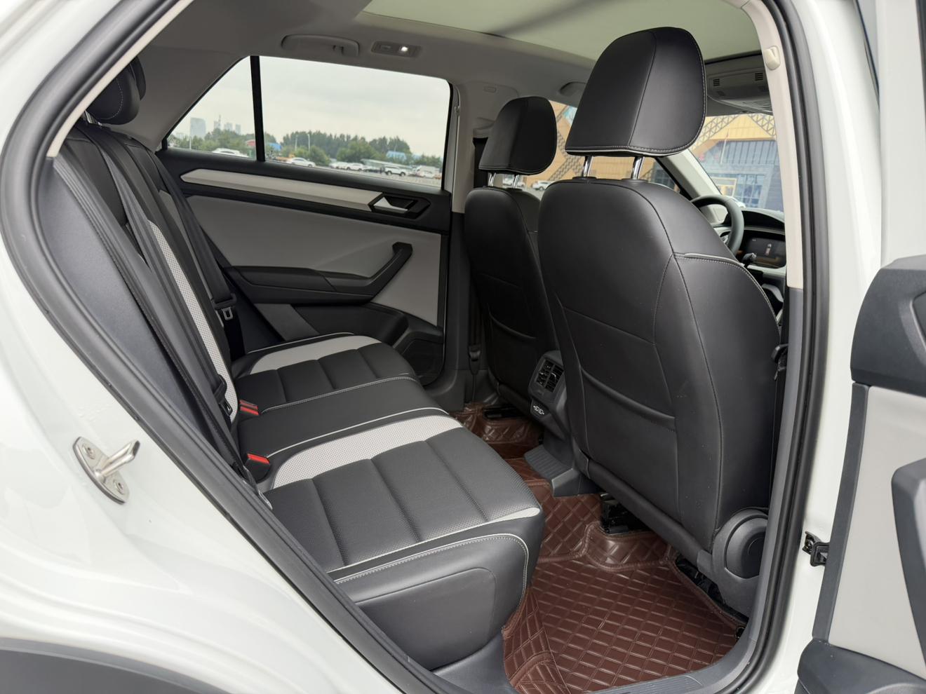 Volkswagen Tayron 2023, фото 15