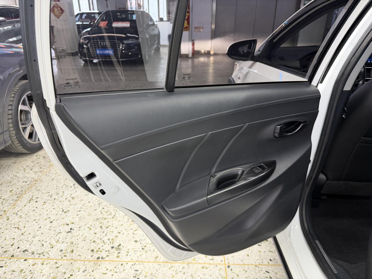 Toyota Yaris 2022, фото 14
