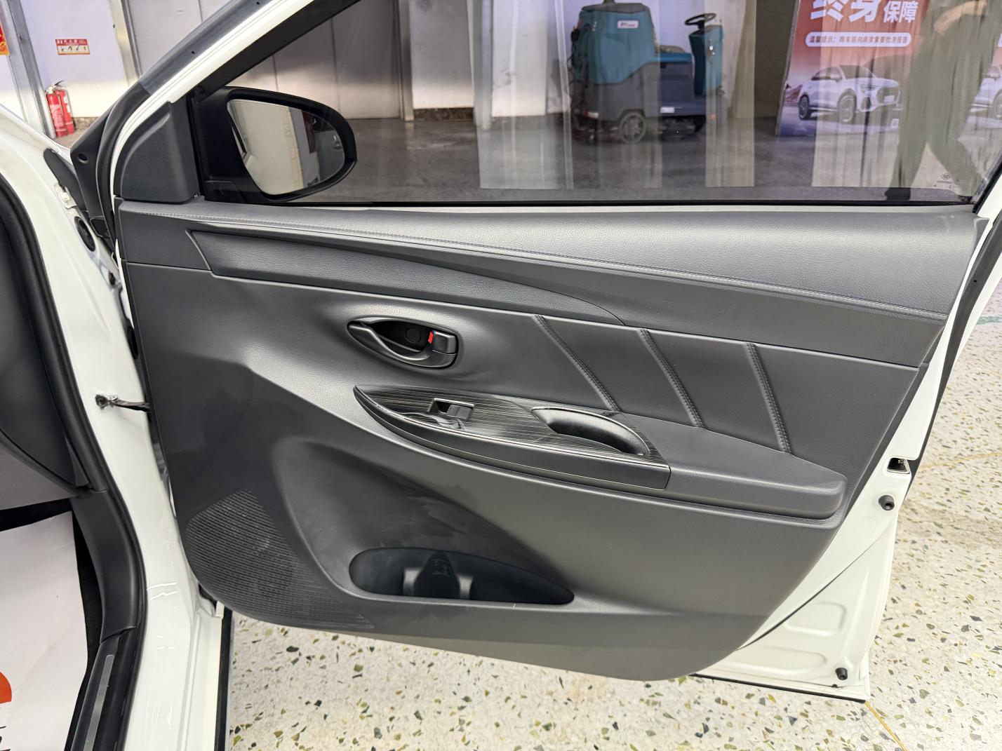 Toyota Yaris 2022, фото 16