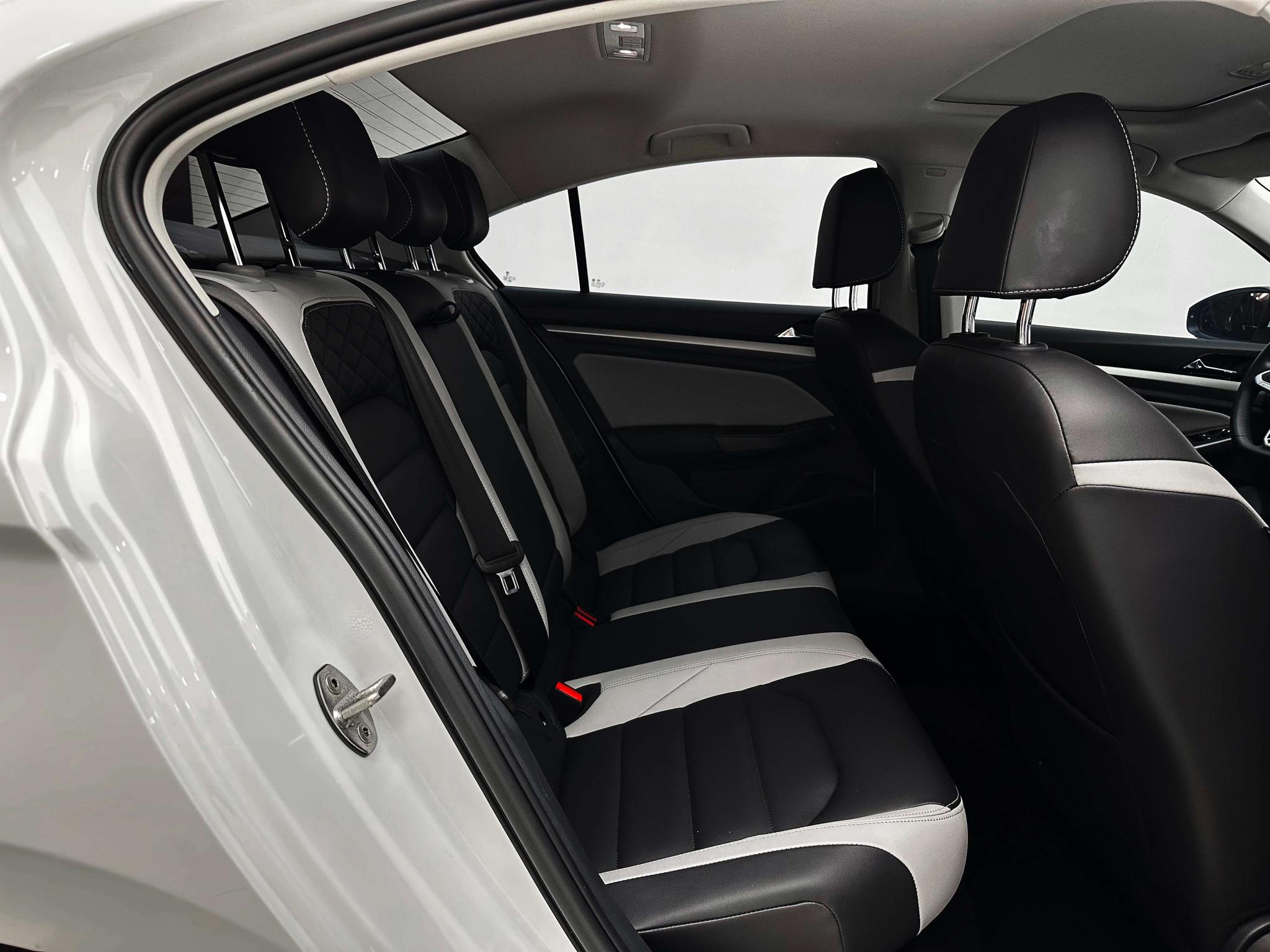 Volkswagen Bora 2023, фото 15