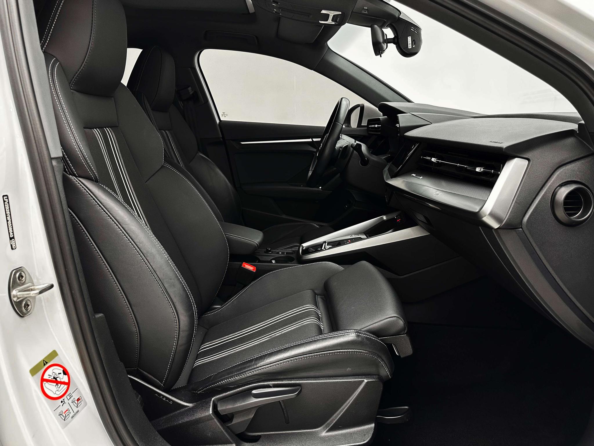 Audi A3 2022, фото 17