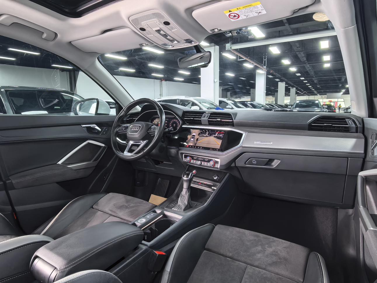 Audi Q3 2023, фото 16