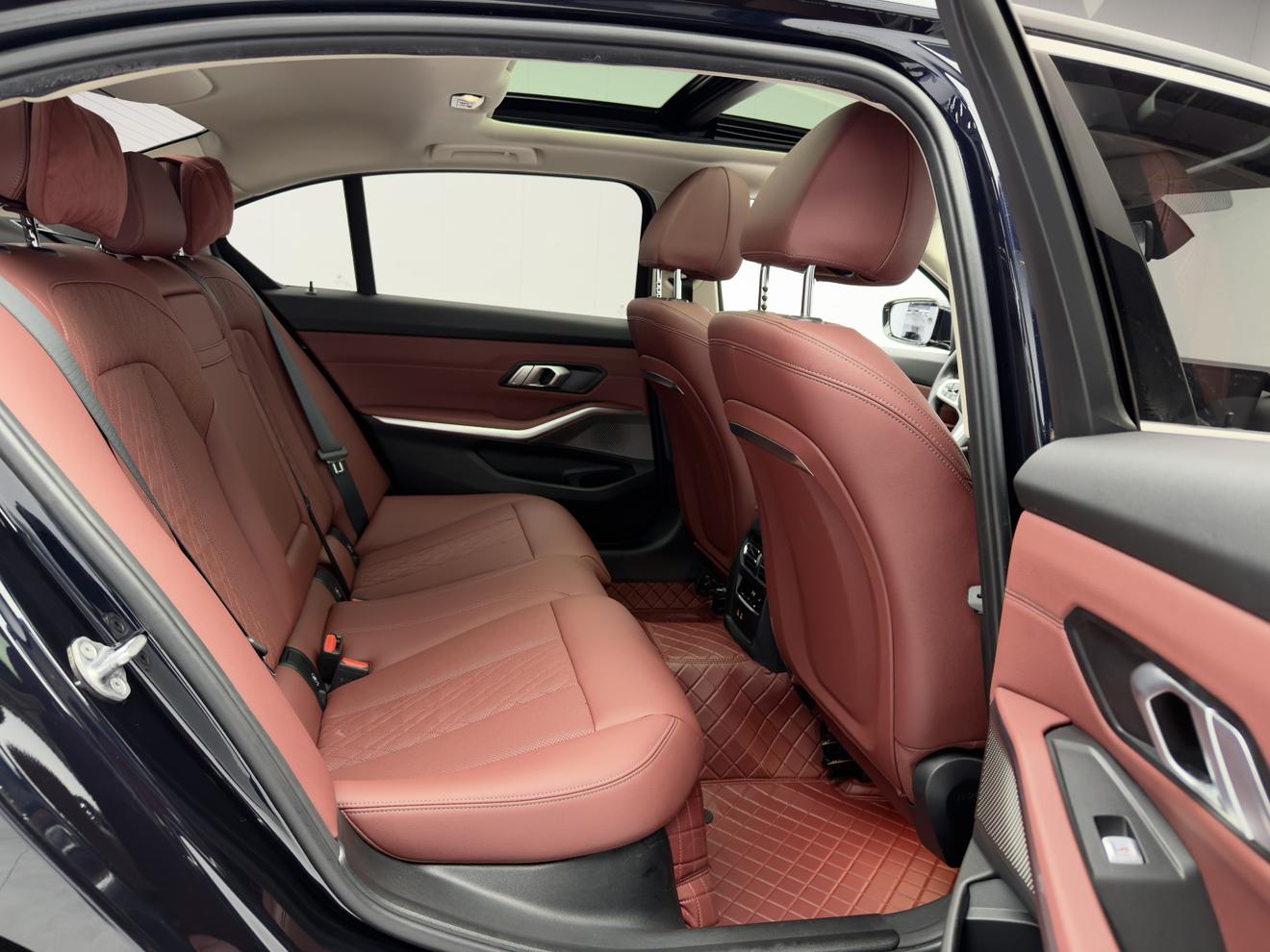 BMW 3 2023, фото 14