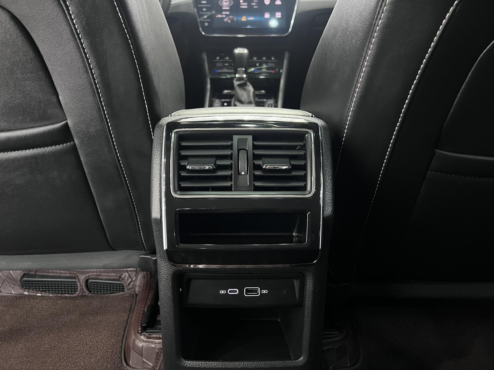 Skoda Superb 2023, фото 14