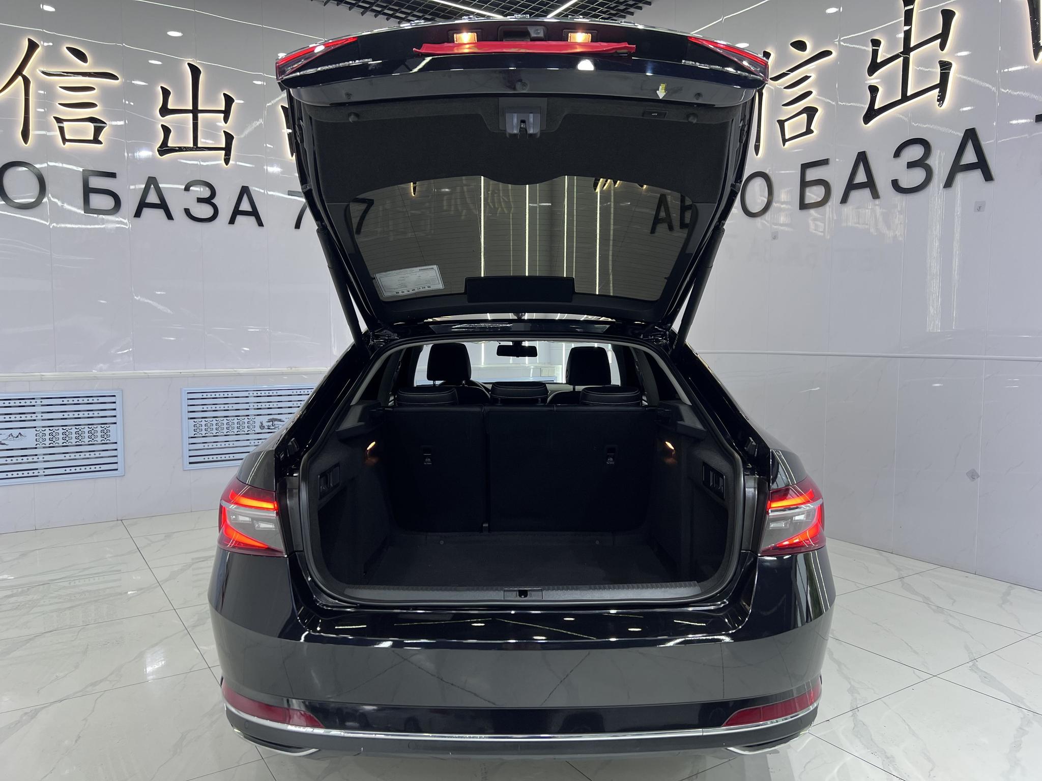 Skoda Superb 2023, фото 17