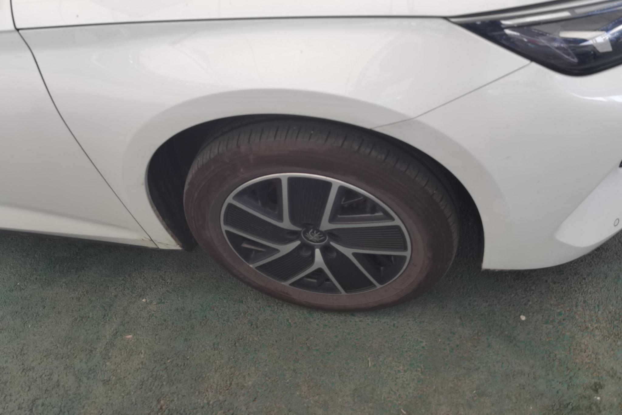 BYD Qin L DM 2024, фото 5