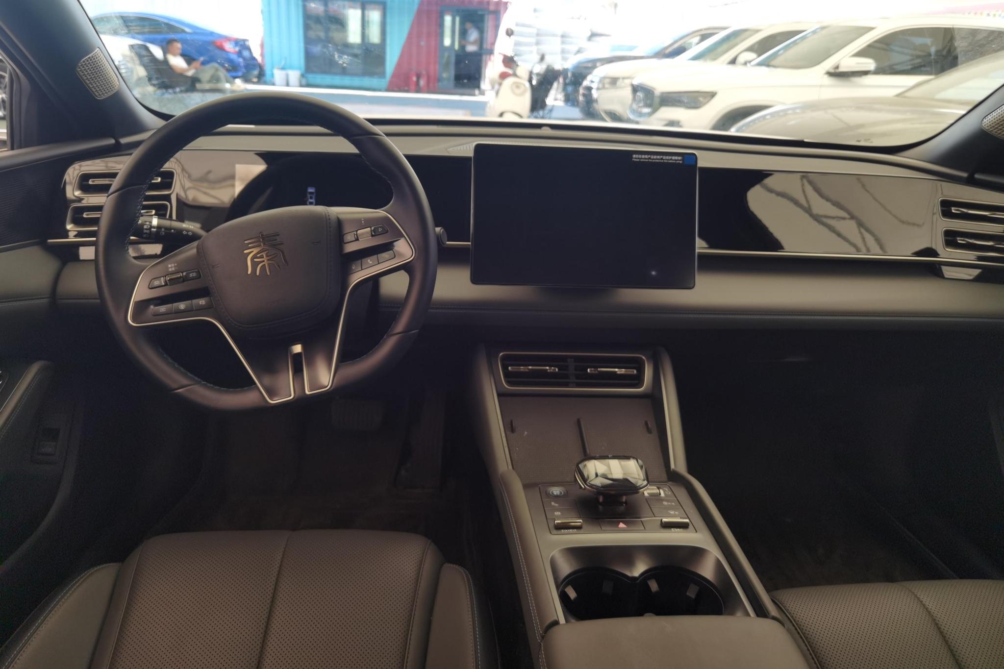 BYD Qin L DM 2024, фото 14