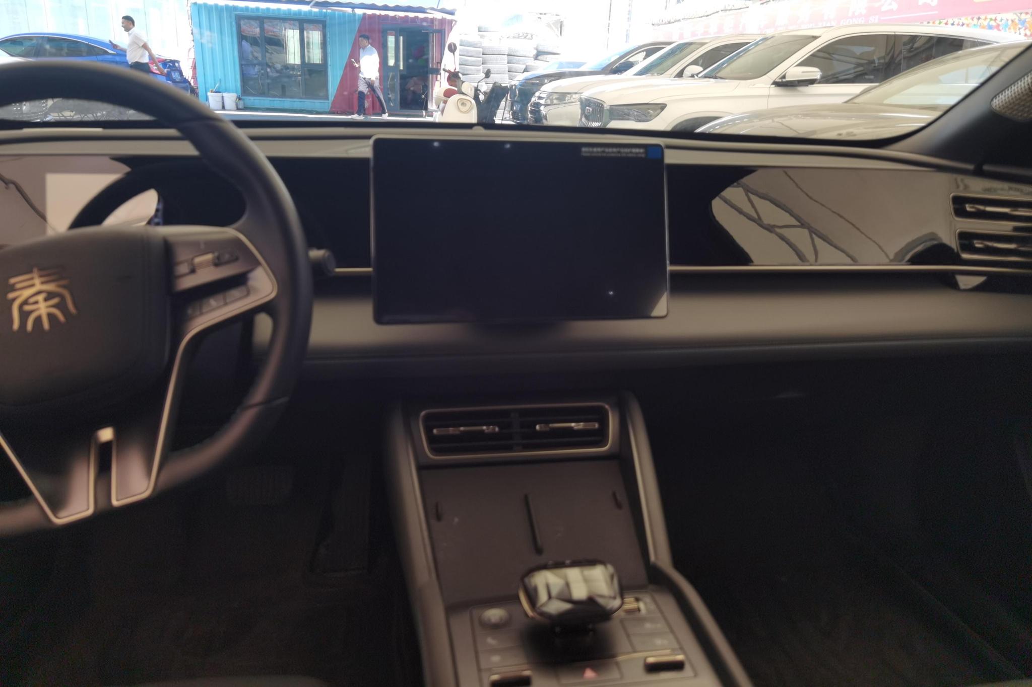 BYD Qin L DM 2024, фото 15