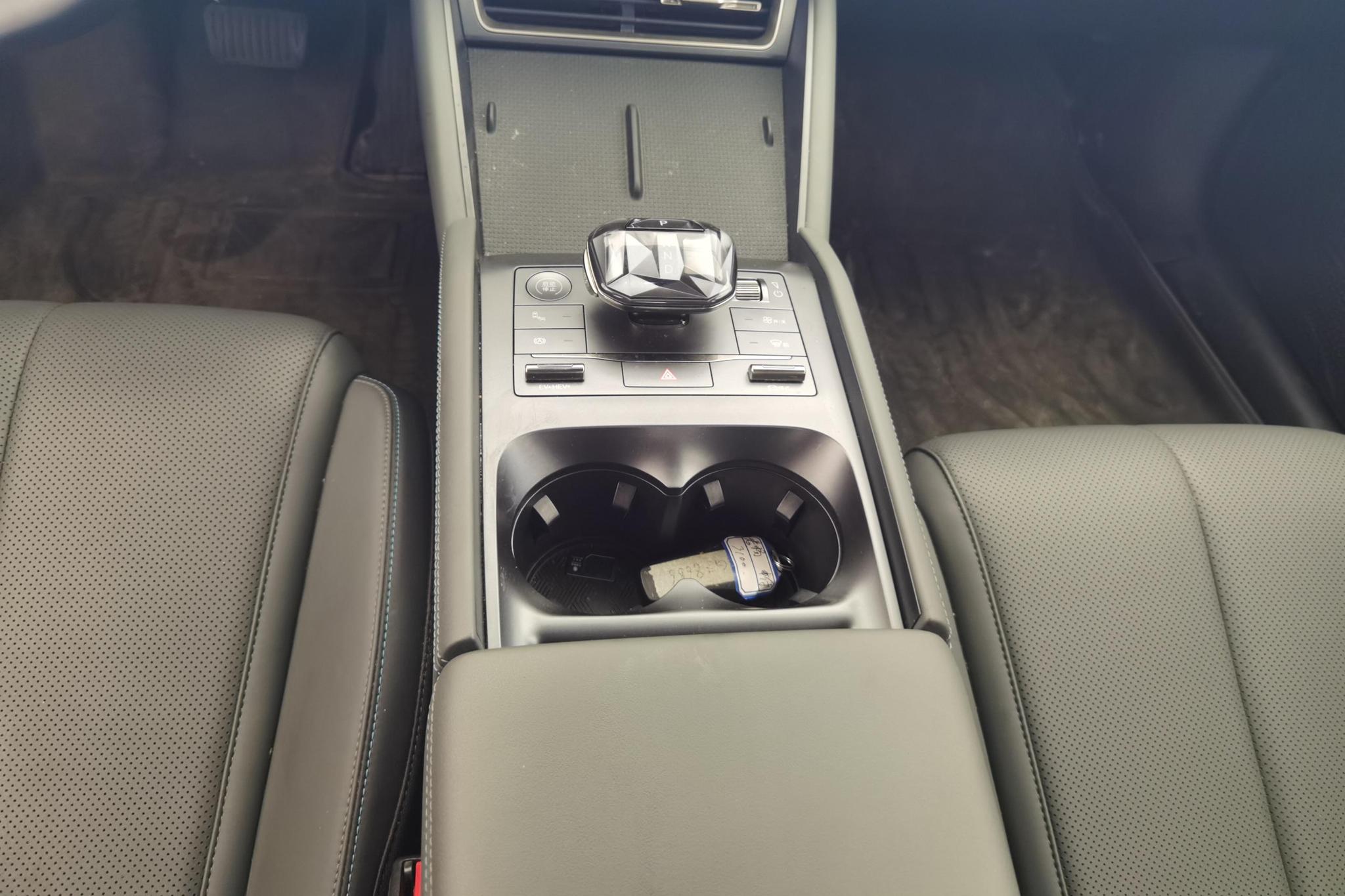 BYD Qin L DM 2024, фото 16