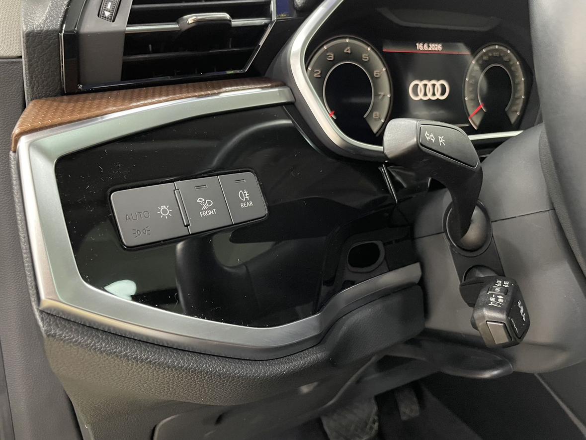 Audi Q3 2022, фото 14