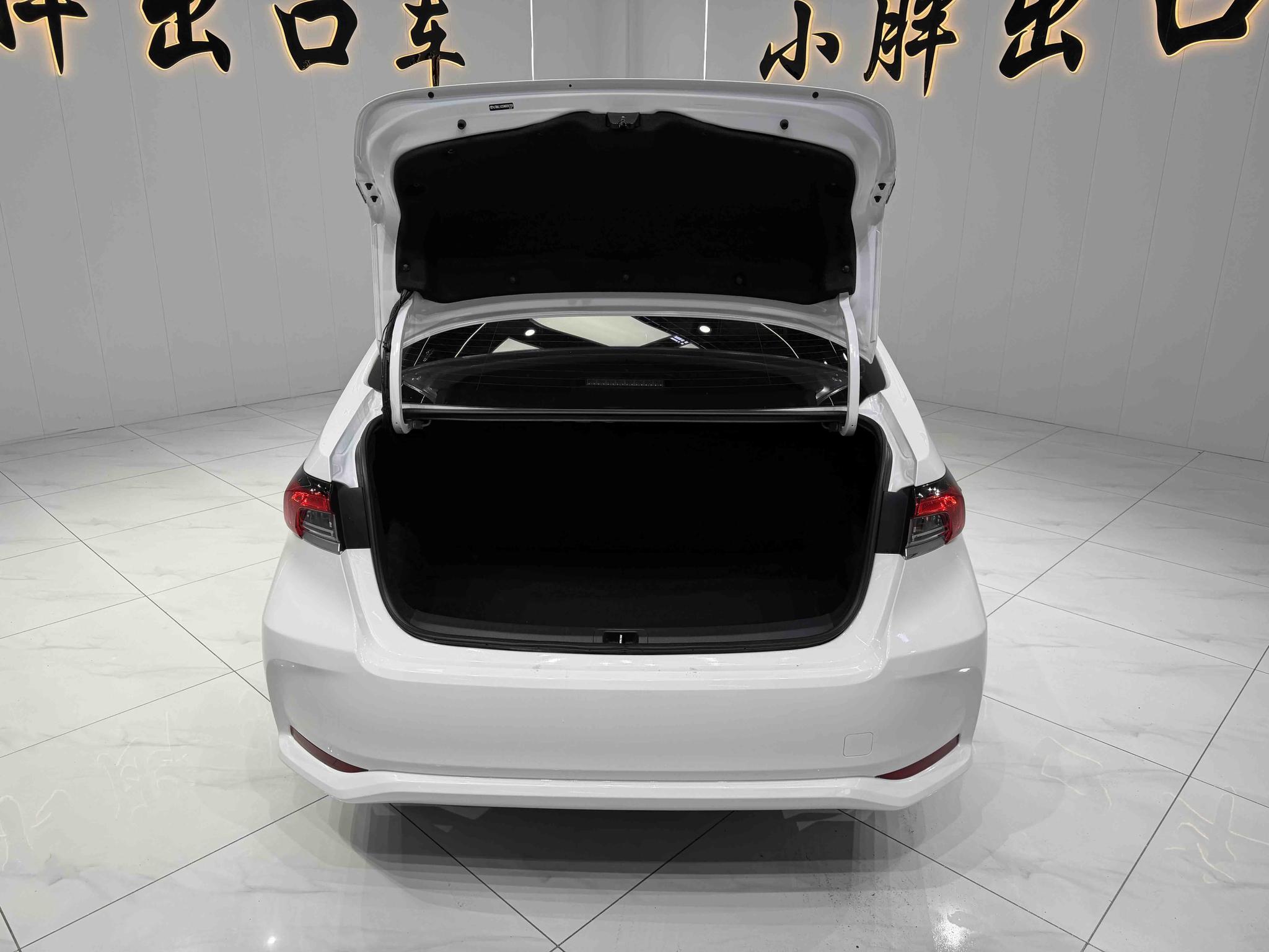 Toyota Corolla 2022, фото 15