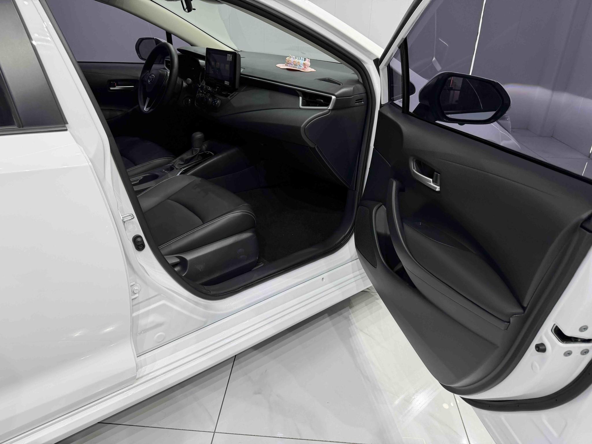 Toyota Corolla 2022, фото 17