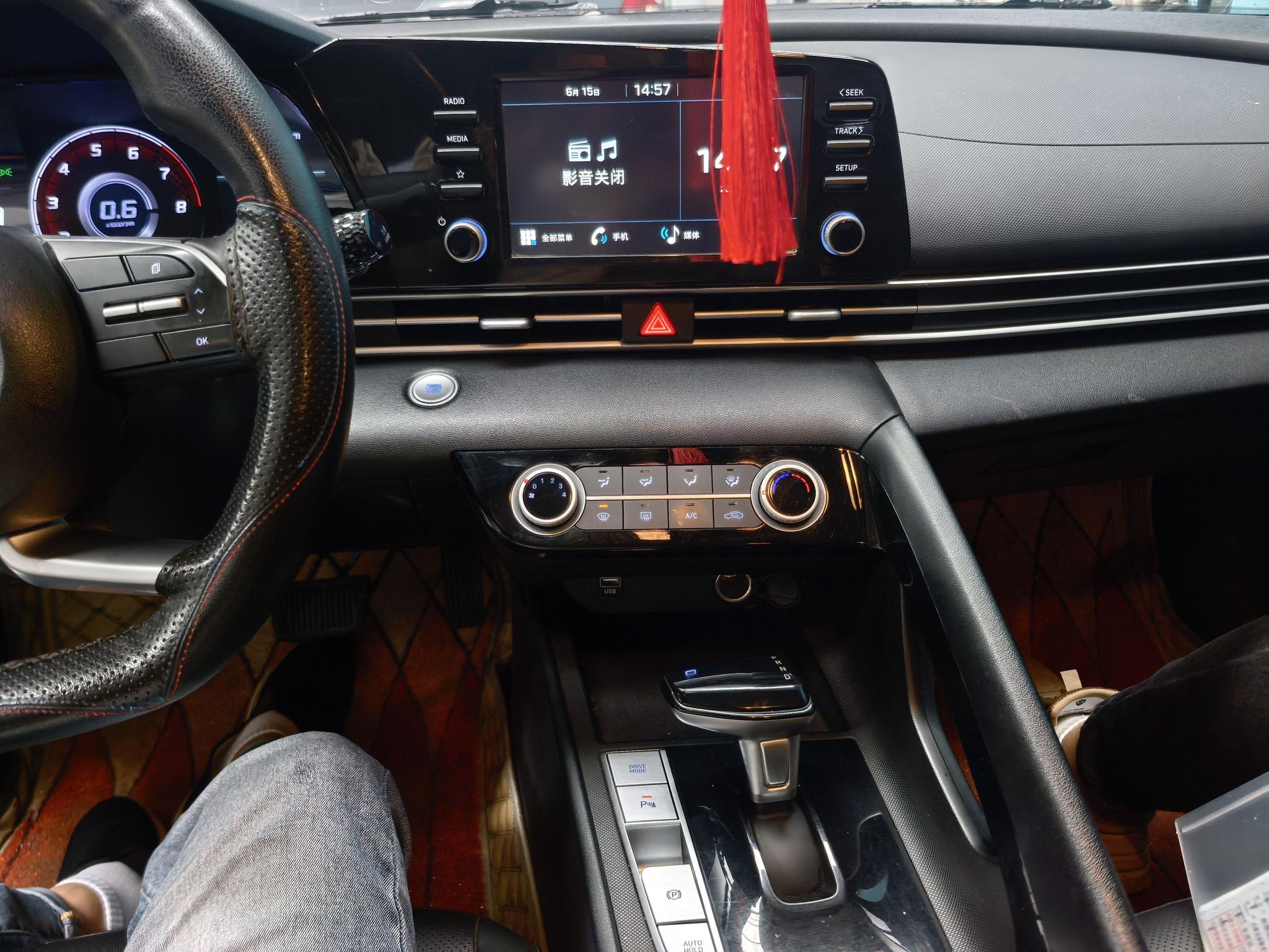 Hyundai Elantra 2022, фото 6