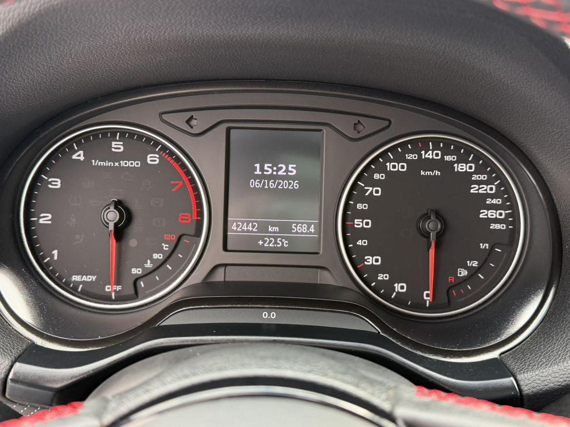 Audi Q2L 2022, фото 14