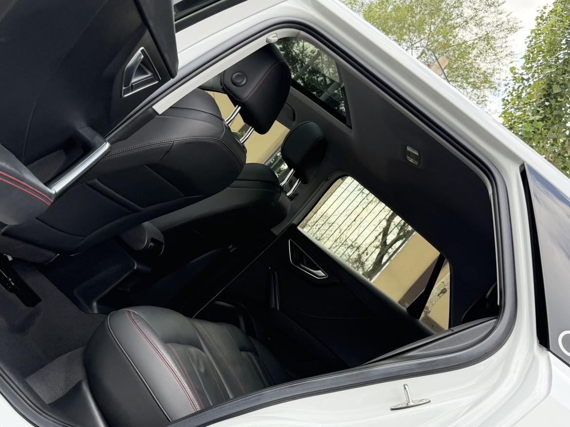 Audi Q2L 2022, фото 15