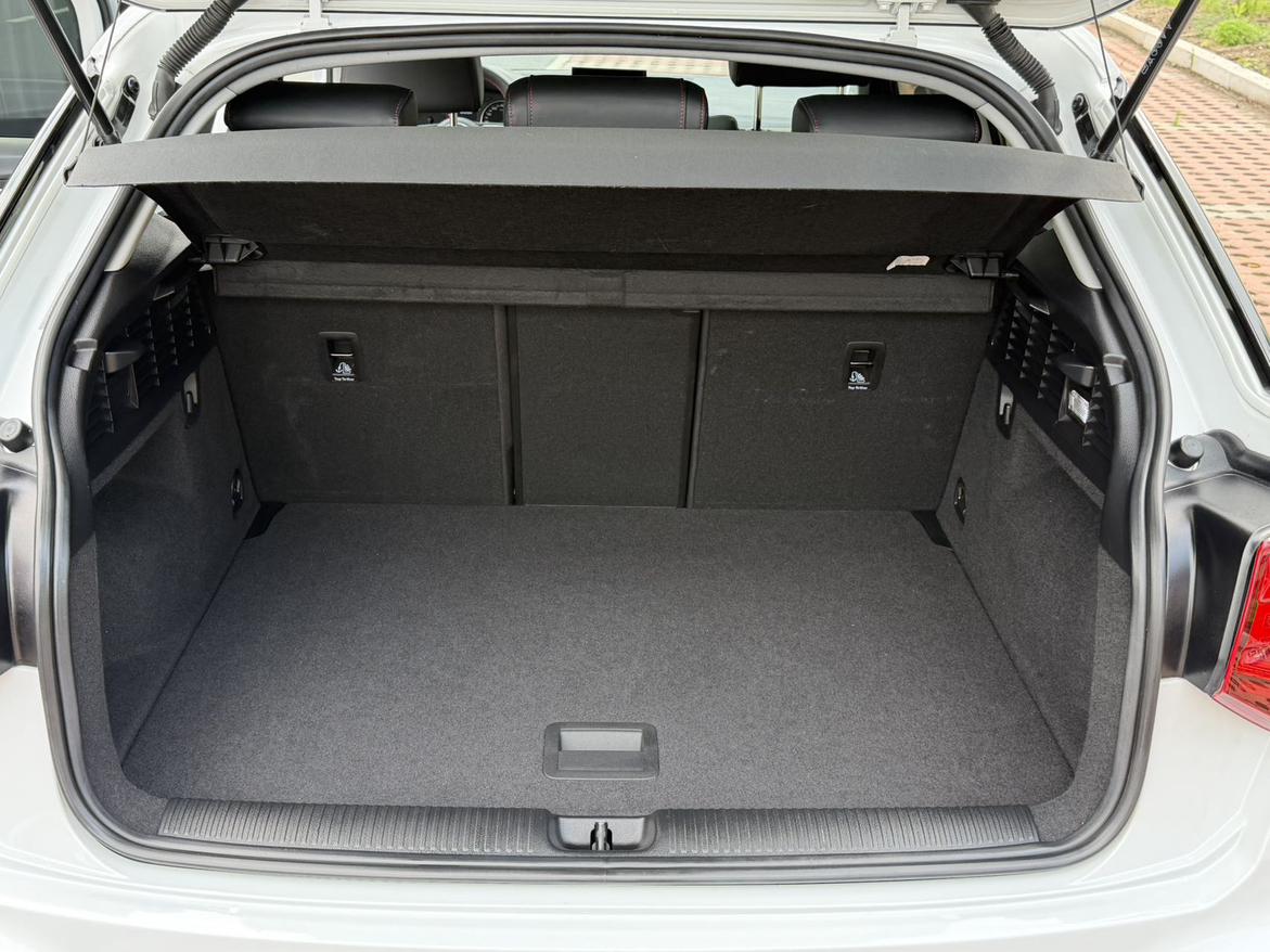 Audi Q2L 2022, фото 16