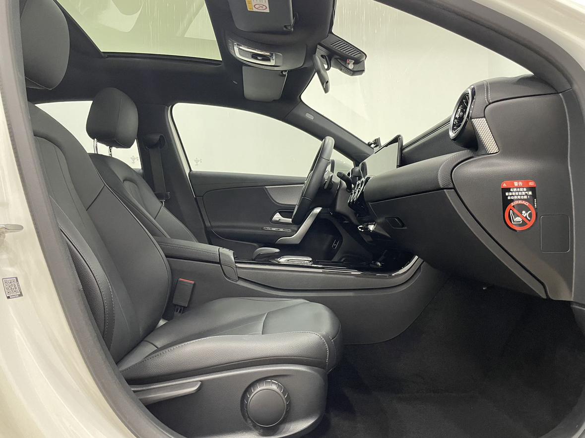 Mercedes-Benz A-Class 2022, фото 14