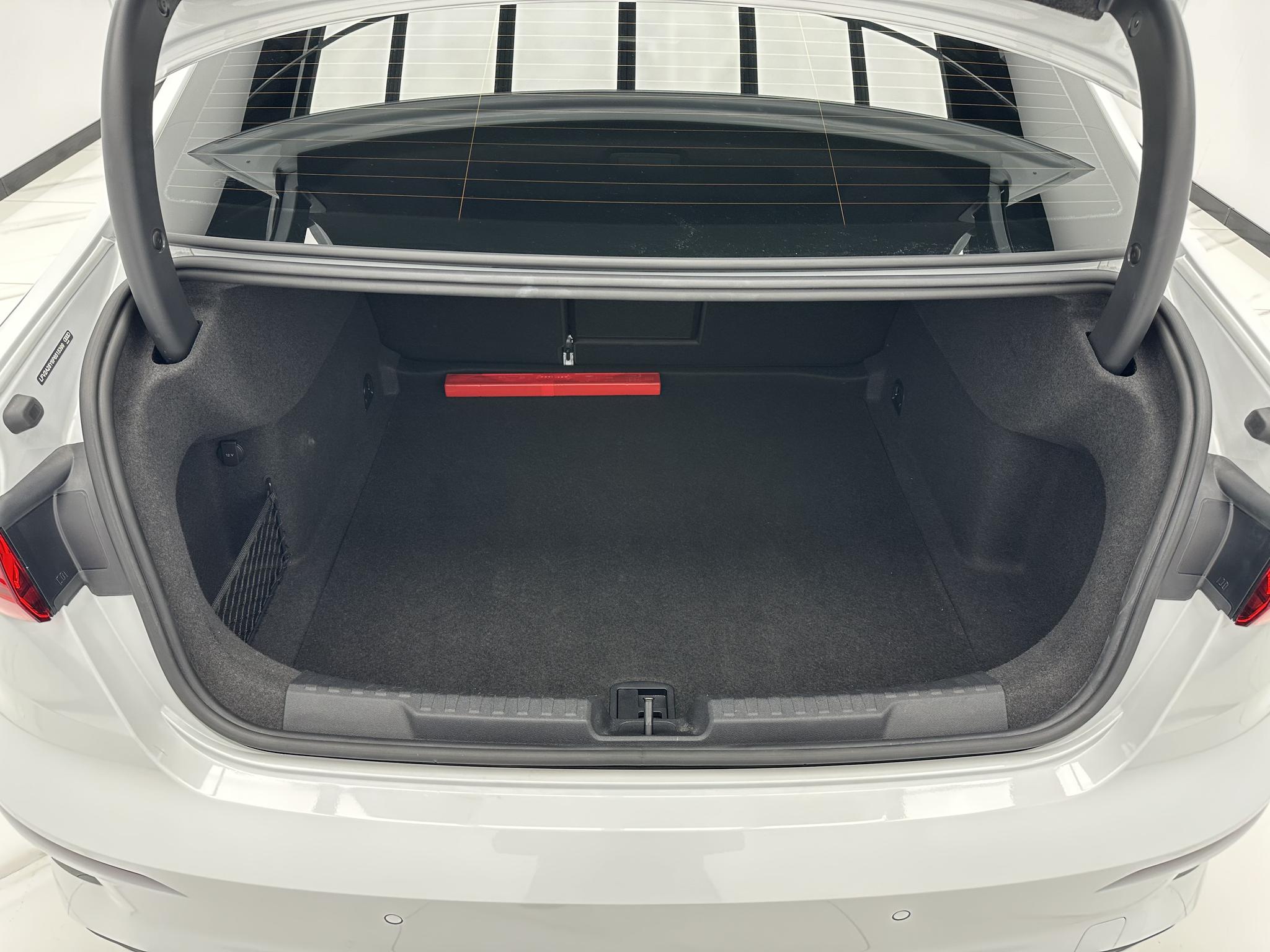 Audi A3 2023, фото 16
