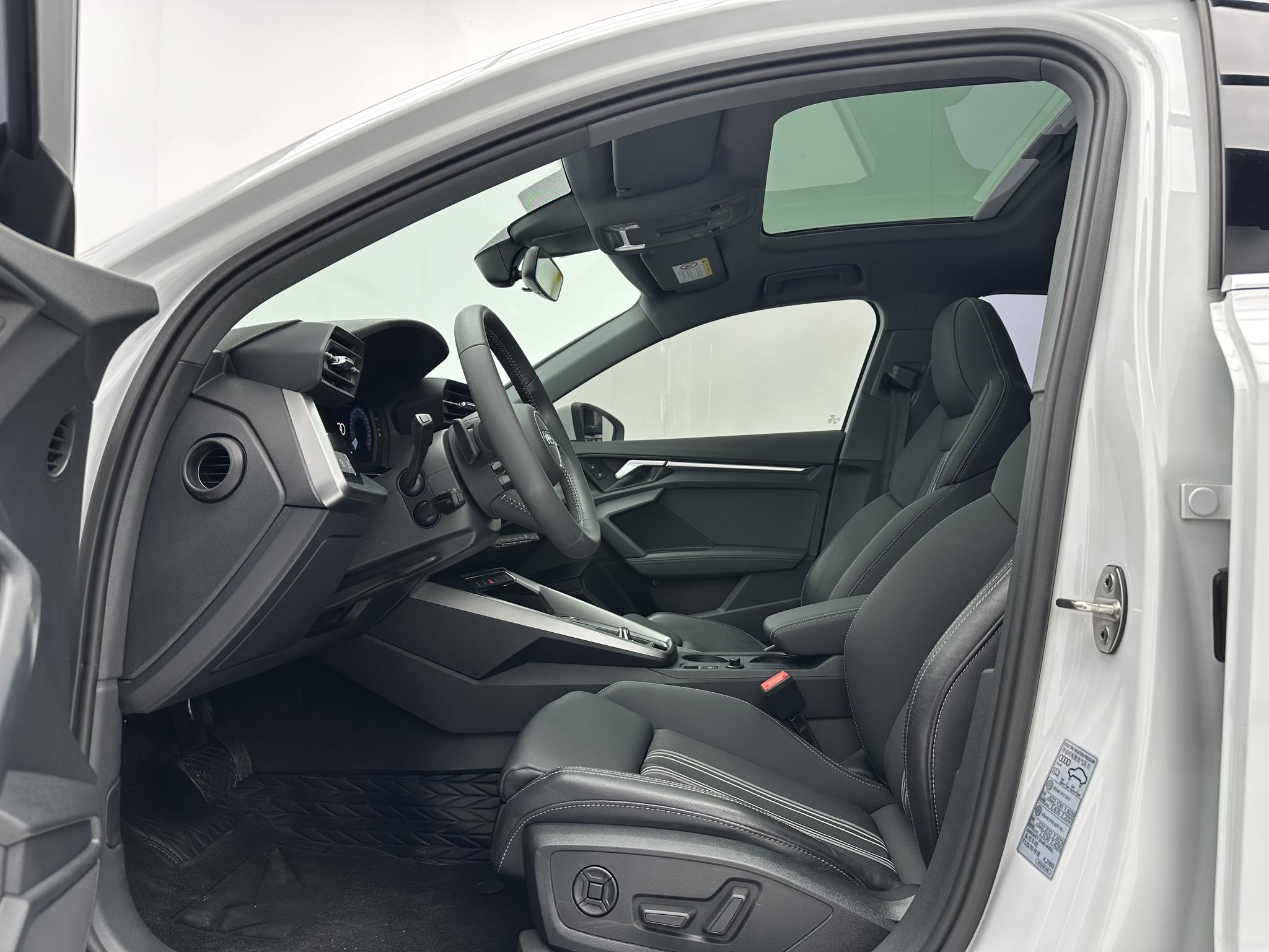 Audi A3 2022, фото 5