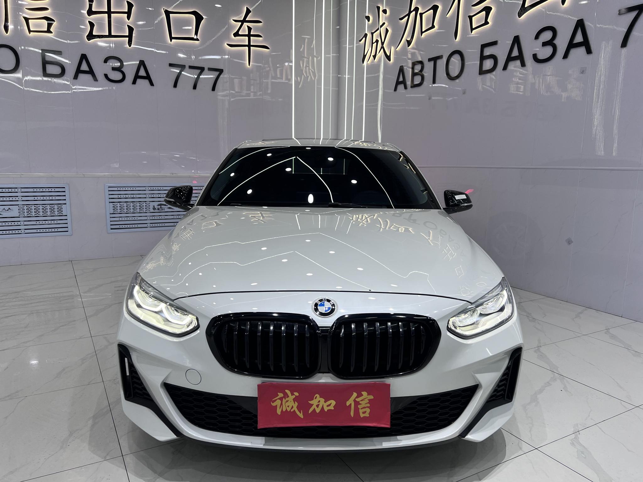 BMW 1 Series 2021, фото 2
