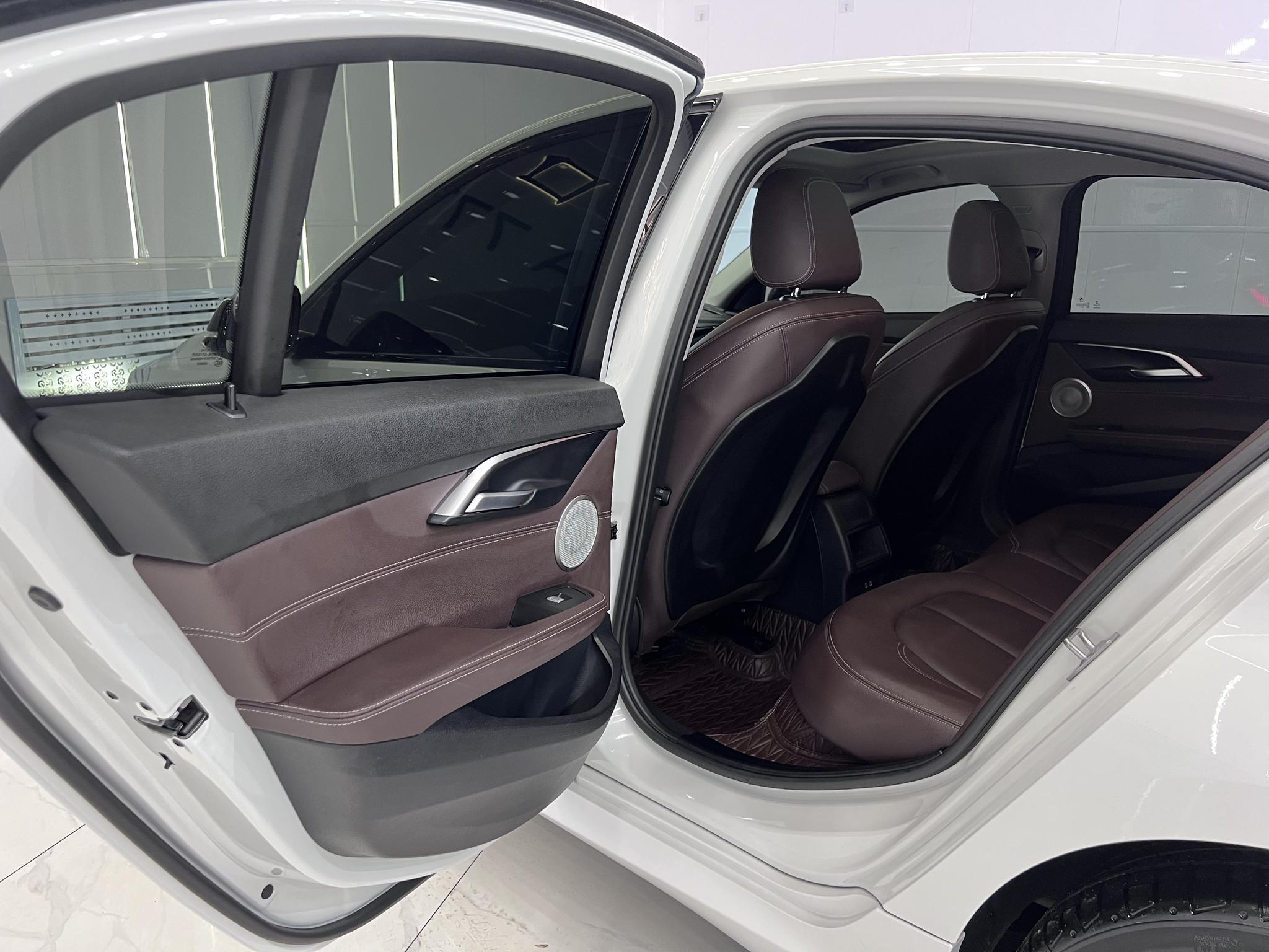BMW 1 Series 2021, фото 10