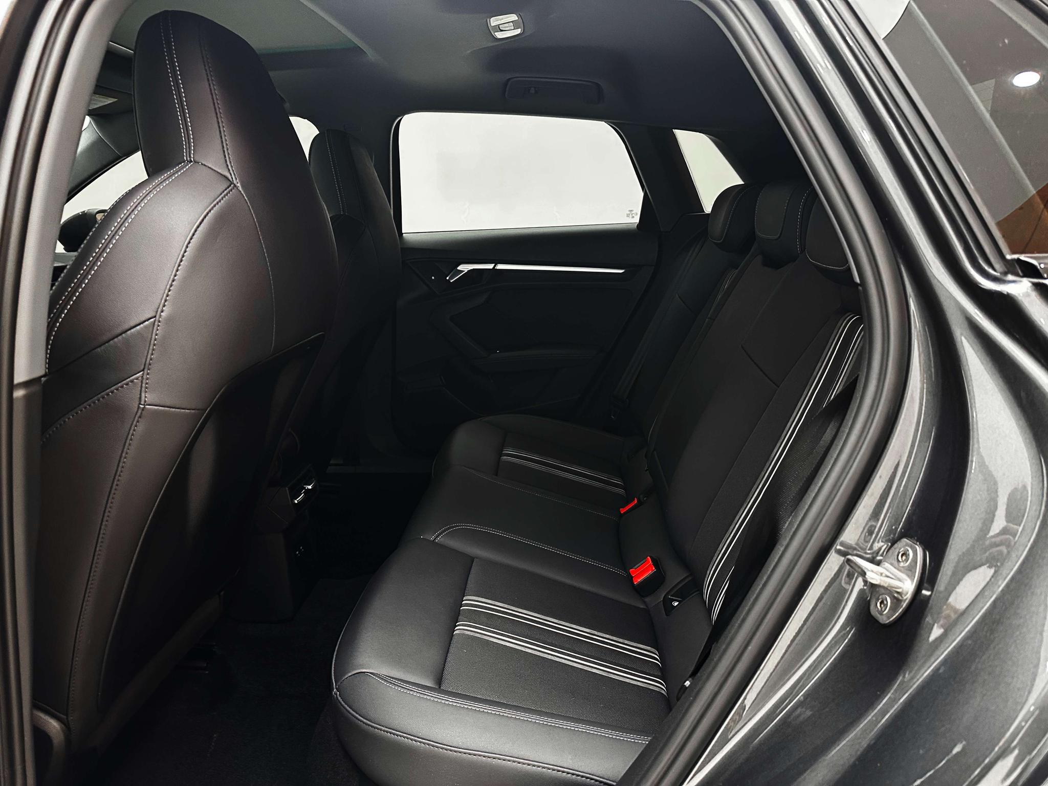 Audi A3 2022, фото 15