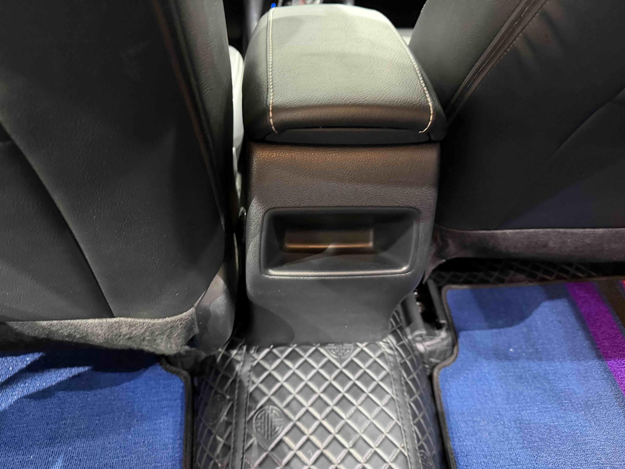 Toyota Corolla 2021, фото 10
