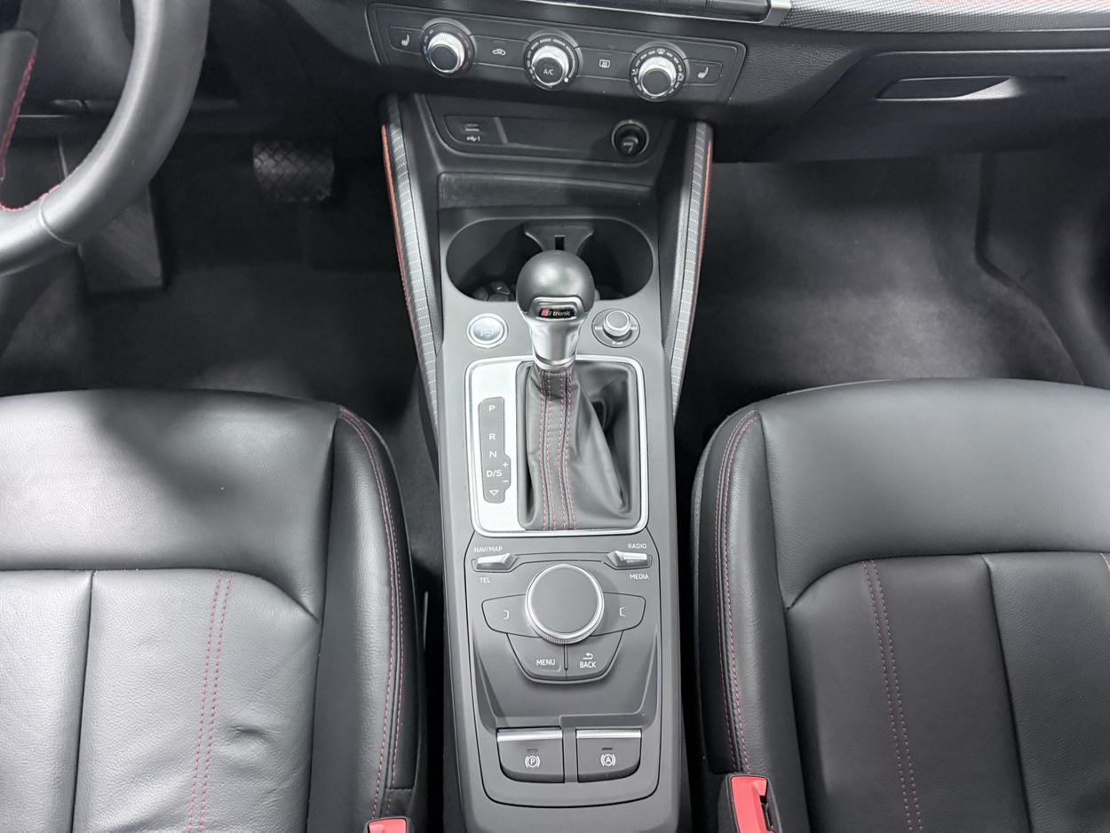 Audi Q2L 2022, фото 14