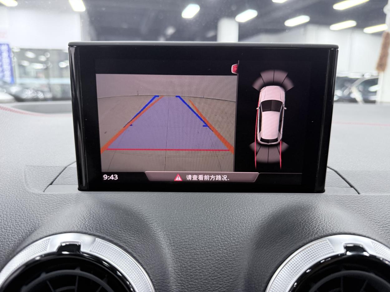 Audi Q2L 2022, фото 17