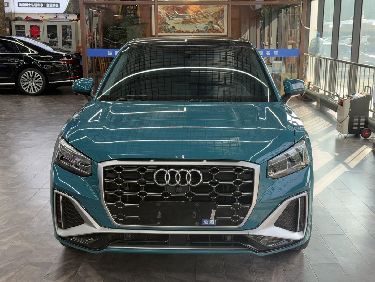 Audi Q2L 2022, фото 2
