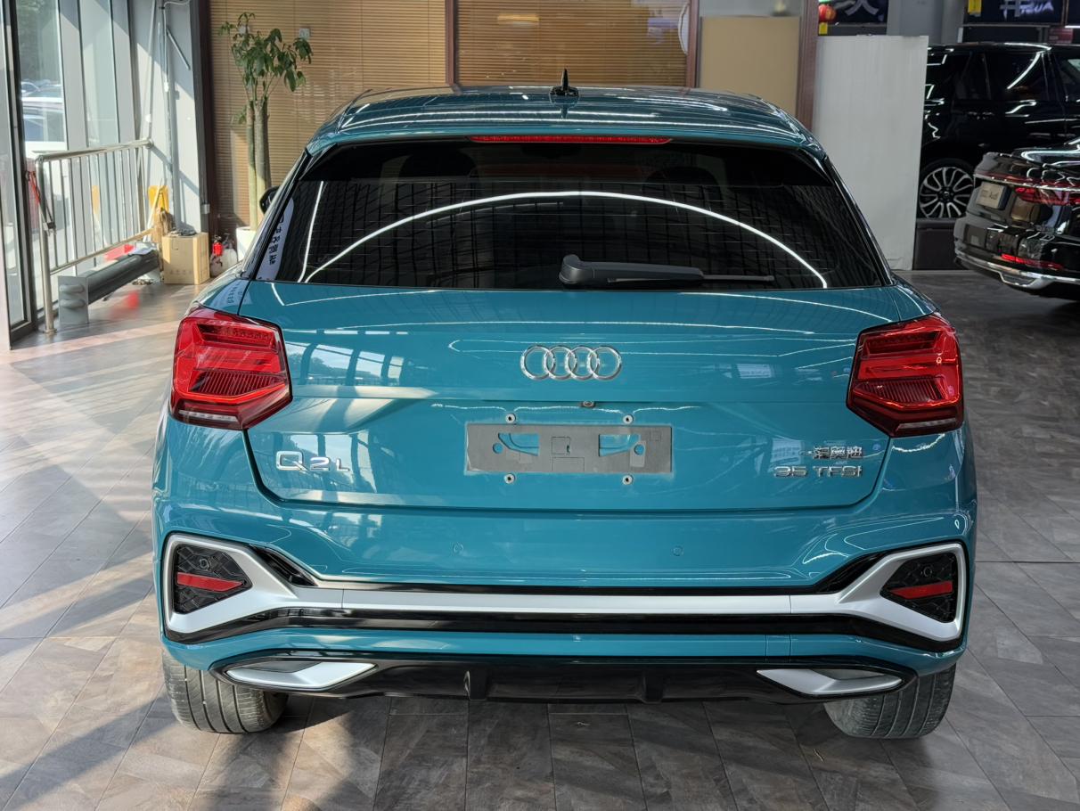 Audi Q2L 2022, фото 3