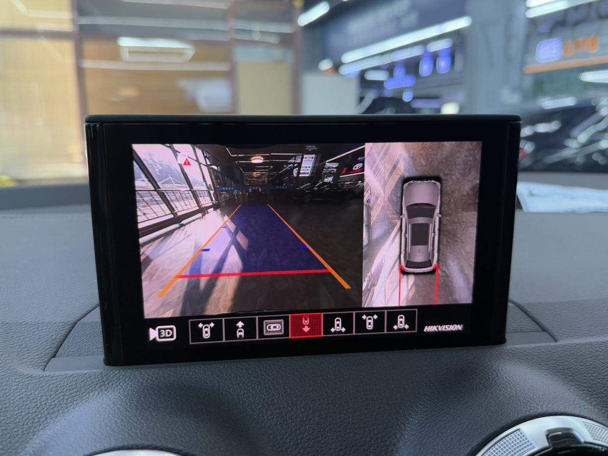Audi Q2L 2022, фото 17