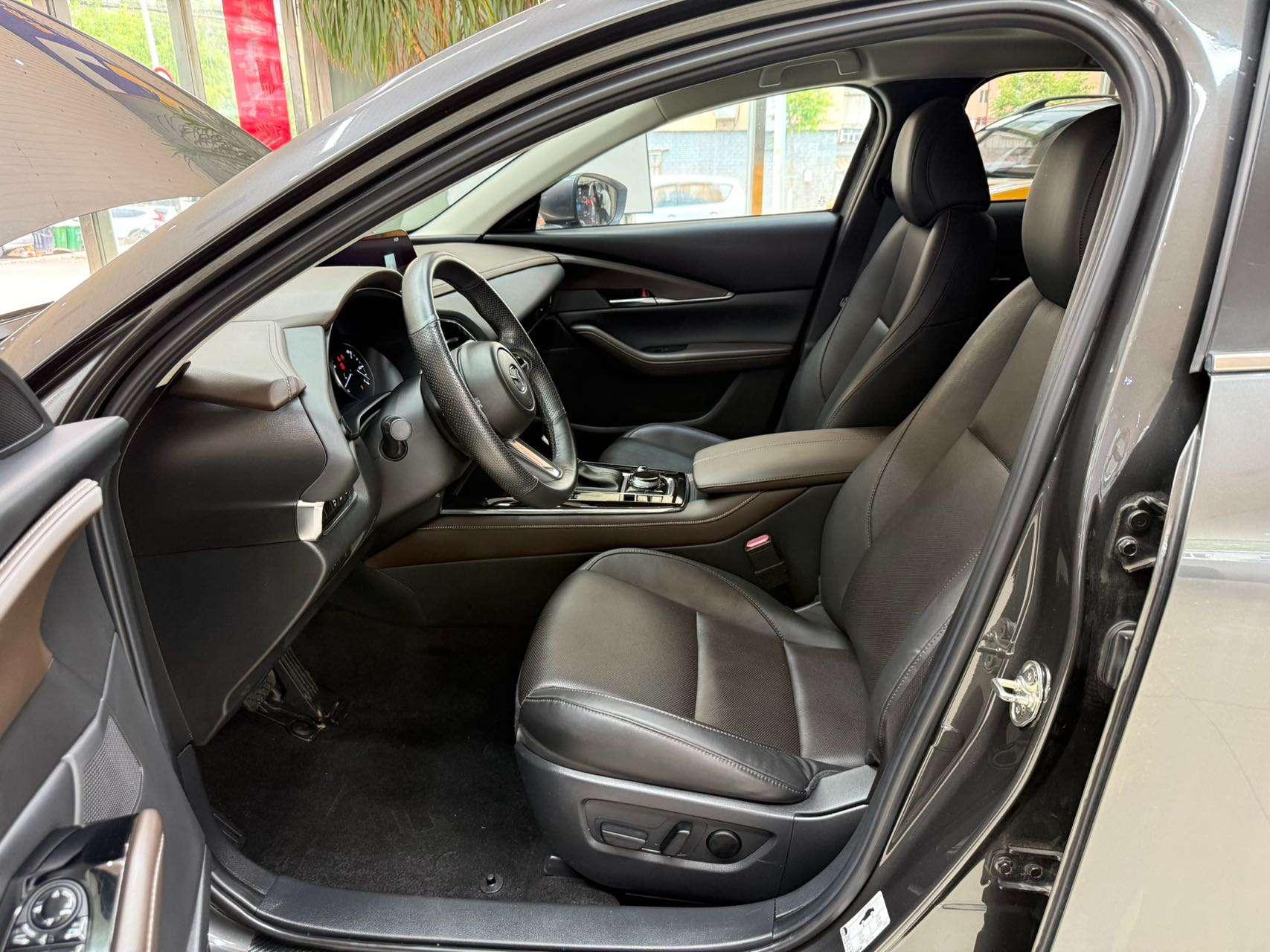 Mazda CX-30 2022, фото 16