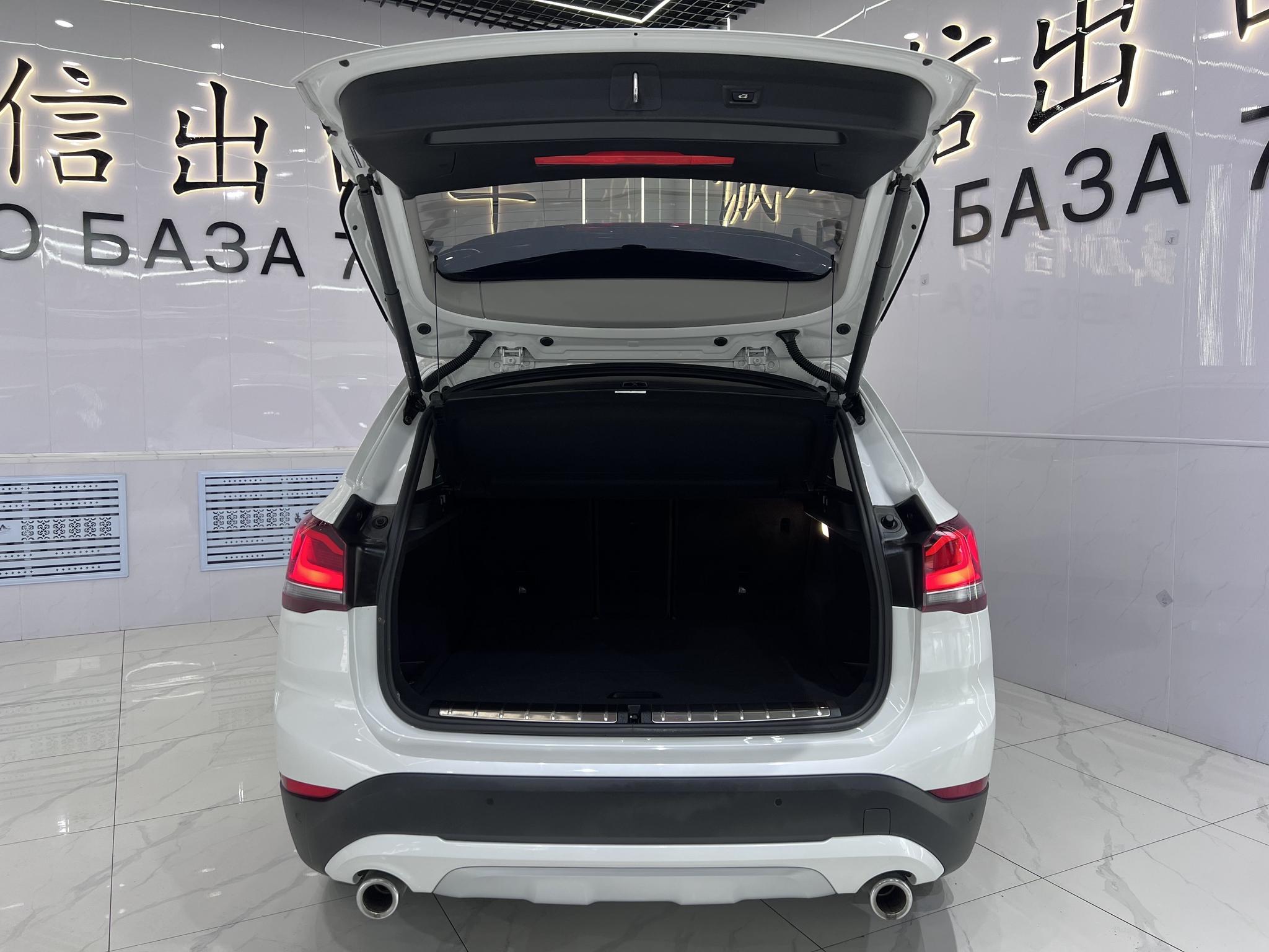 BMW X1 2022, фото 17