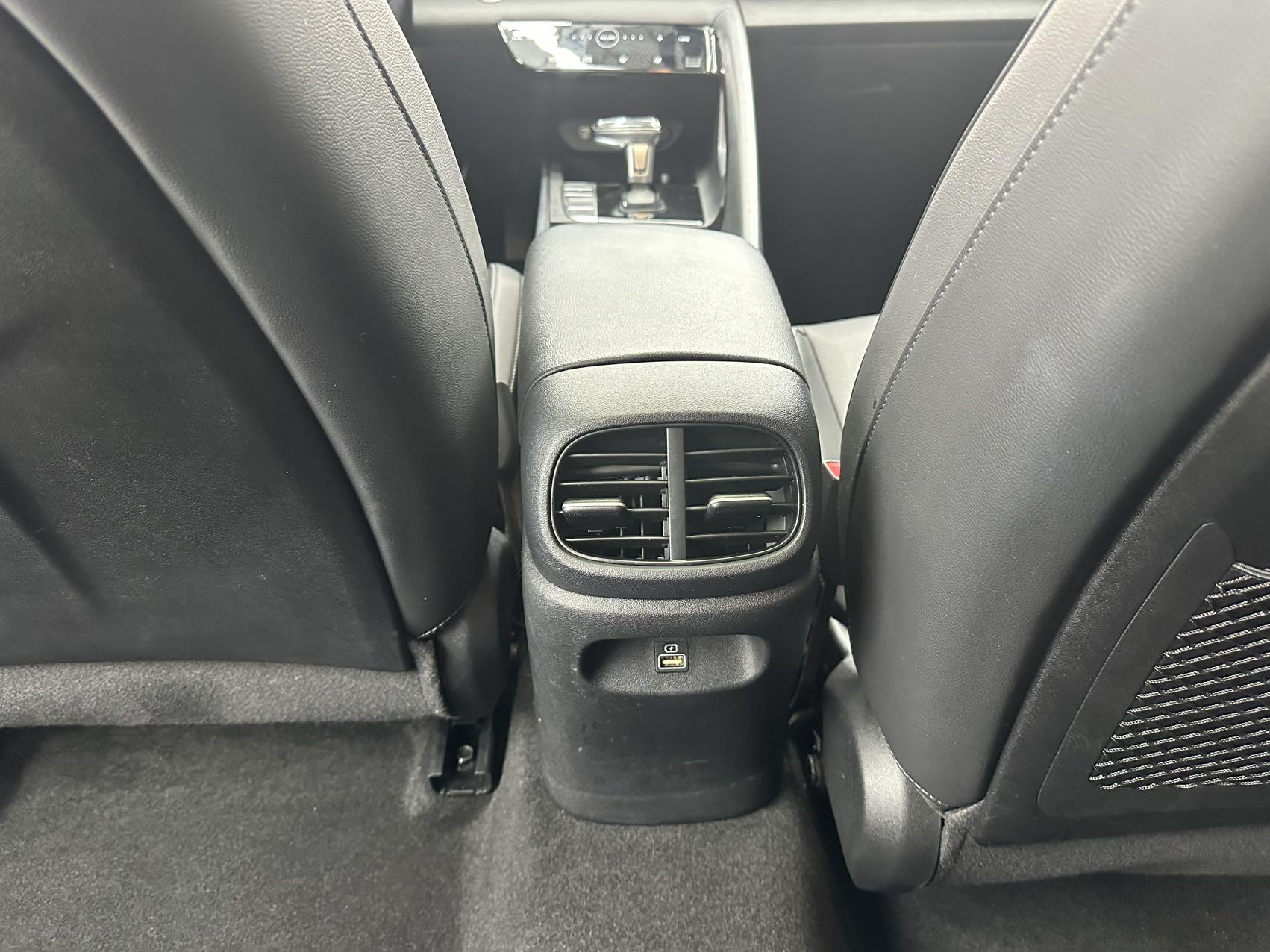 Hyundai Elantra 2022, фото 16