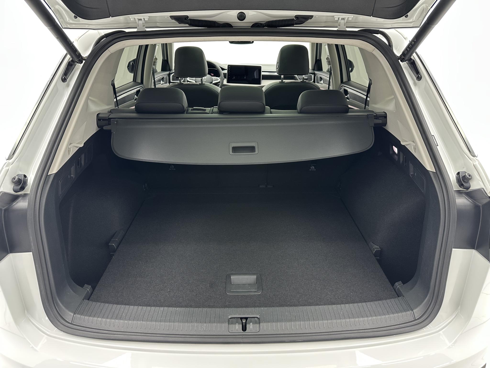 Volkswagen Tayron 2023, фото 17
