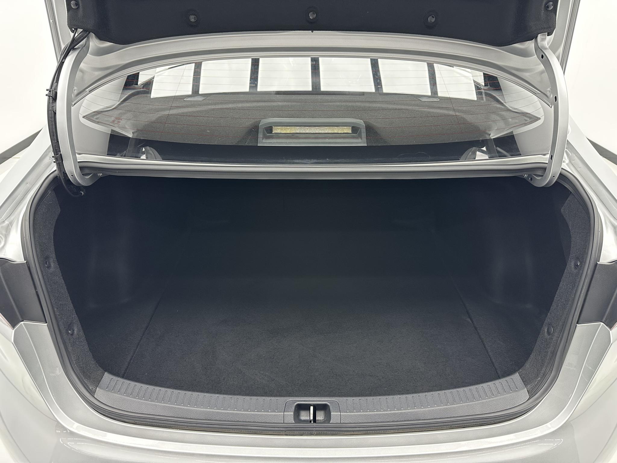 Toyota Corolla 2022, фото 16