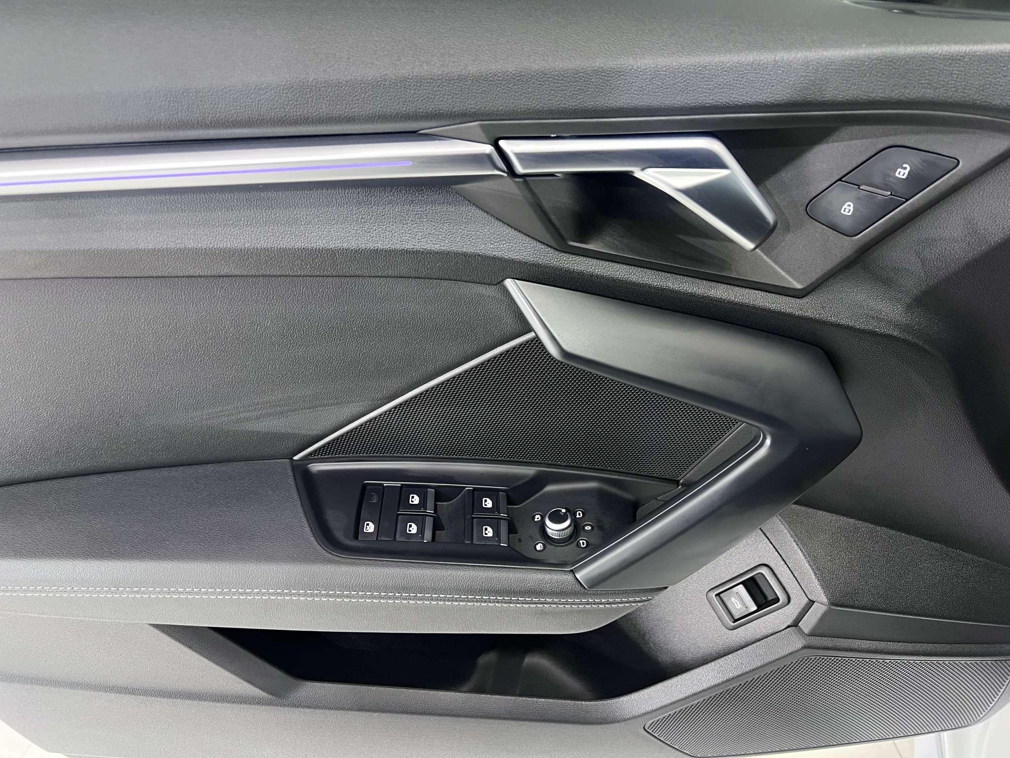 Audi A3 2022, фото 8