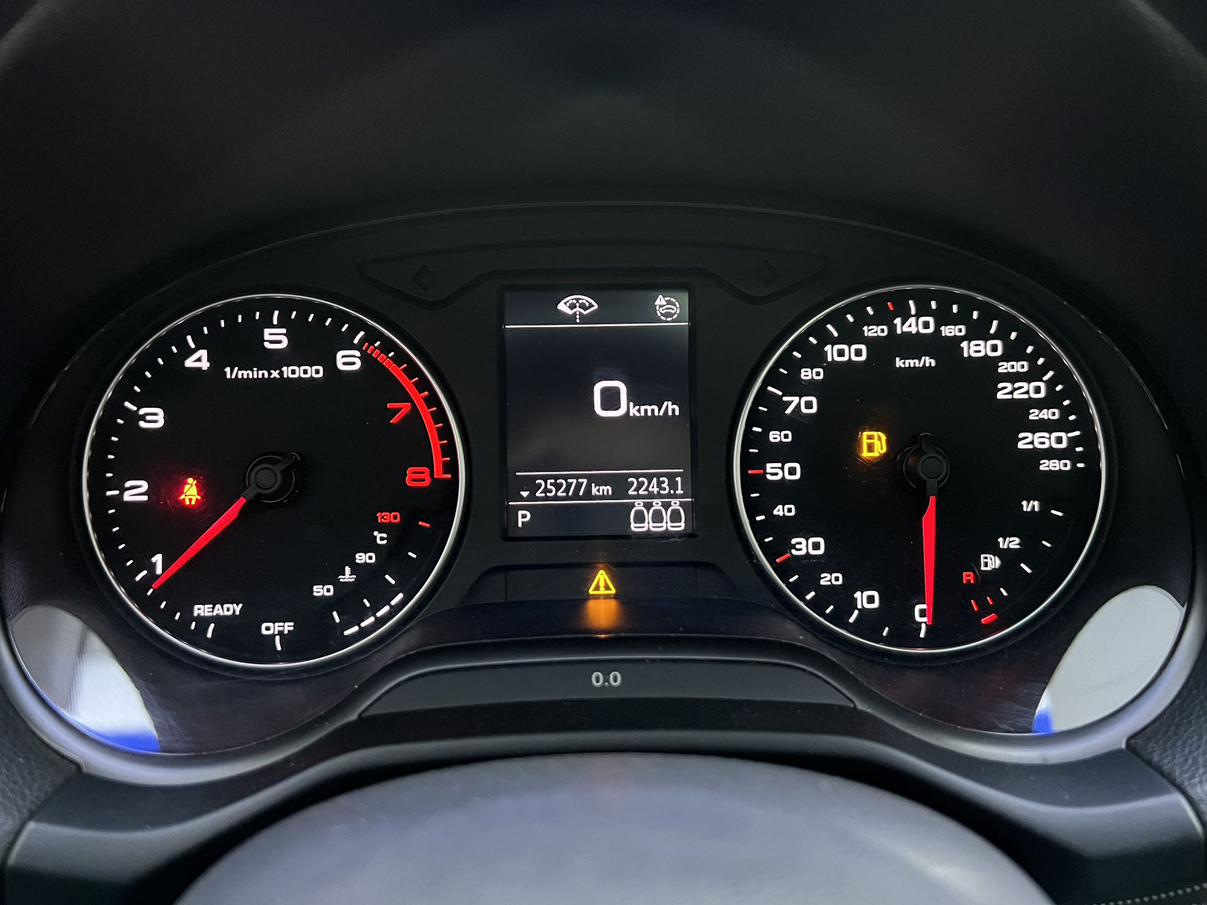 Audi Q2L 2022, фото 8