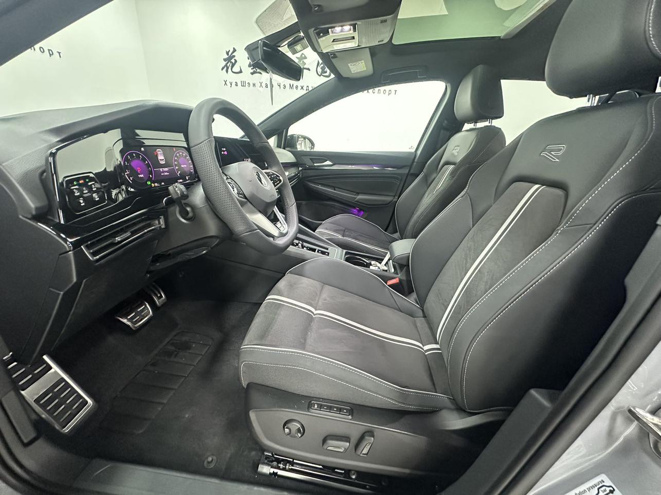 Volkswagen Golf 2023, фото 8