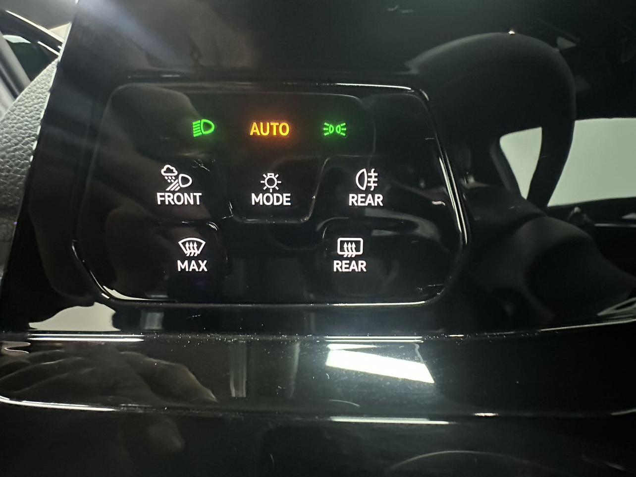Volkswagen Golf 2023, фото 13