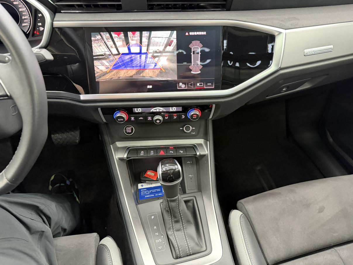 Audi Q3 2023, фото 17