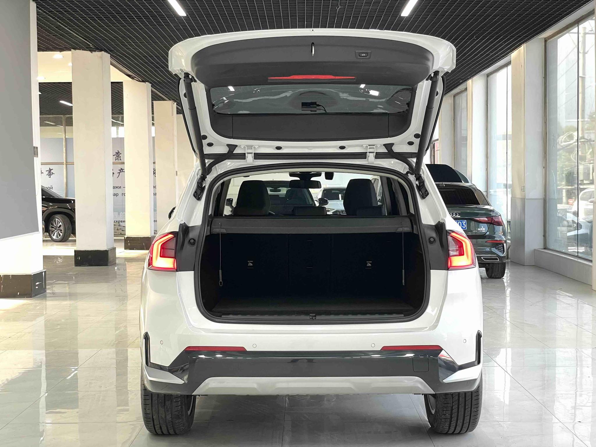 BMW X1 2023, фото 16