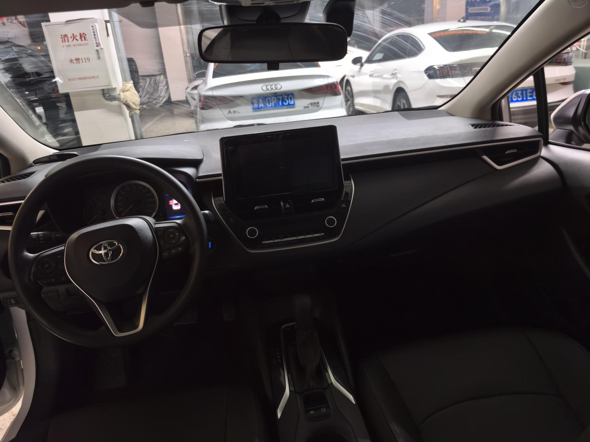 Toyota Corolla 2023, фото 14